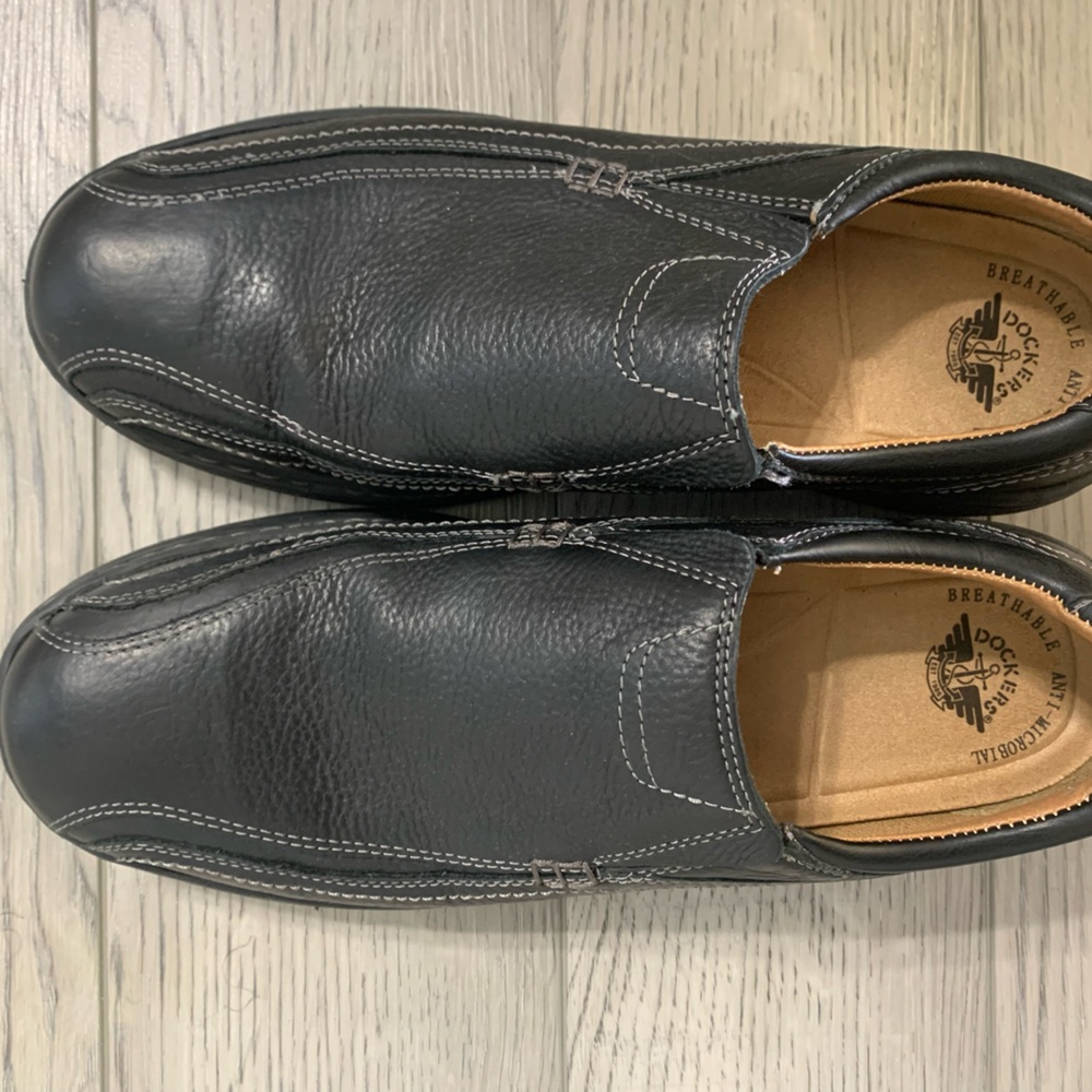 Men’s leather Dockers.  Worn one time.